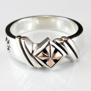 Golden Royal Silver Arrow Cross (Cross Barbee) Ring